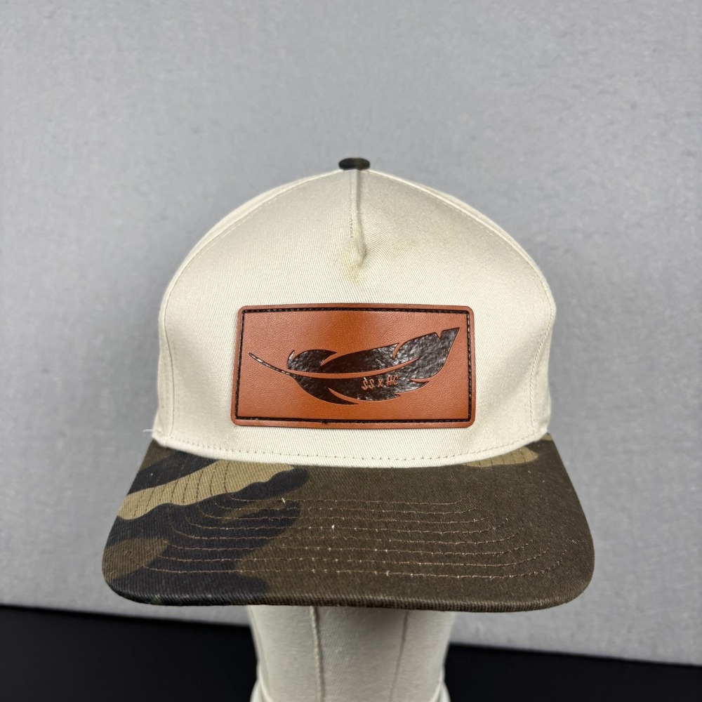 Southern String‎ Hat Co. Camo Snapback Hat Leather Feather Patch Limited Edition